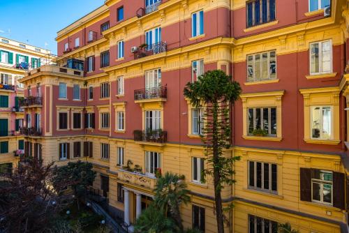 La Pinacoteca Aparthotel by NapoliApartments