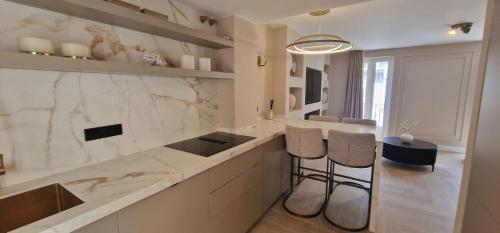 Duplex Plaza Olè