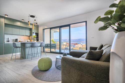 Imola's Place - Sea-View & Pool