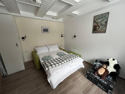 Galeriebild der Unterkunft The LODGE, separate apartment in a vila, with floor heating, groundfloor in Sinaia