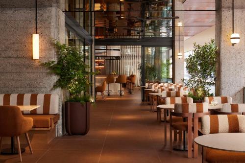 NH Collection Madrid Eurobuilding photo 38