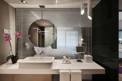NH Collection Madrid Eurobuilding photo 5