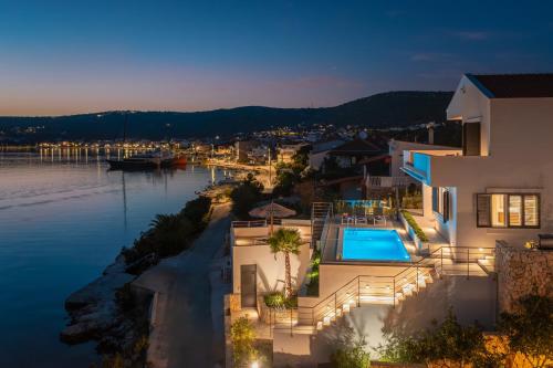 Beachfront Villa Mila M with Pool