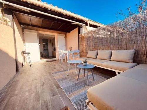 Villa Club avec terrasse à 5 min à pied de la plage