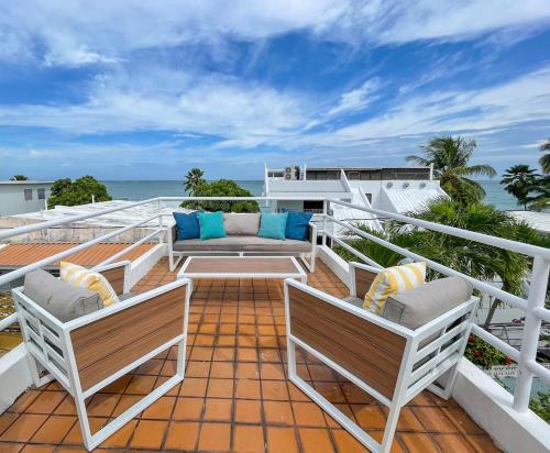 Casa Azul Indoor Outdoor Living with Ocean View