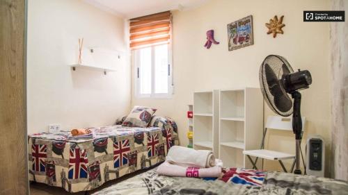 APARTMENTSUITESPAIN Beach Economy