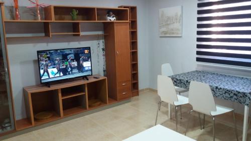 APARTMENTSUITESPAIN Beach Economy