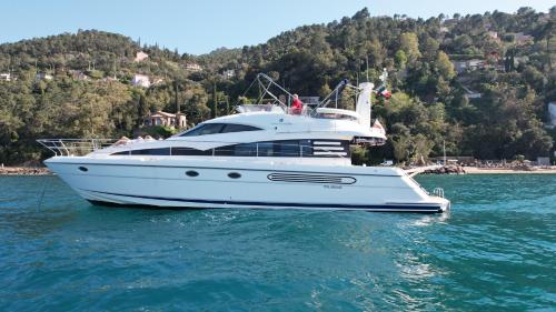 Příroda nedaleko ubytování na lodi