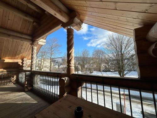 Μπαλκόνι ή βεράντα στο Hahnenkleer Hütte