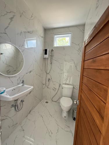 Koupelna v ubytování Bophut Fisherman's Village Blue Ocean Villa