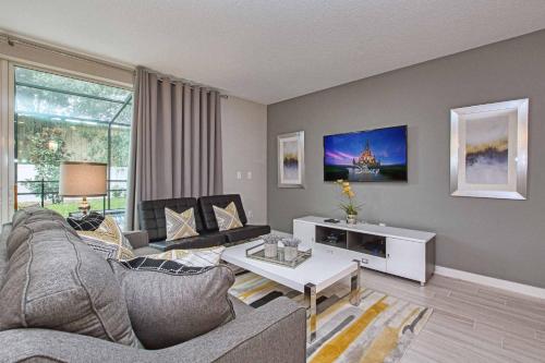 Beautiful 4BD home Themed Pool and Grill 4417 photo 16