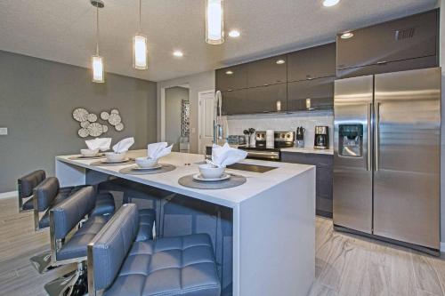 Beautiful 4BD home Themed Pool and Grill 4417 photo 17
