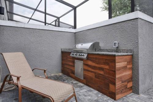 Beautiful 4BD home Themed Pool and Grill 4417 photo 23