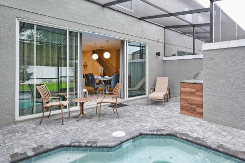 Beautiful 4BD home Themed Pool and Grill 4417 photo 24