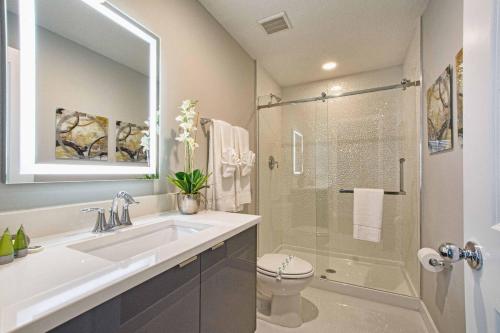Beautiful 4BD home Themed Pool and Grill 4417 photo 4