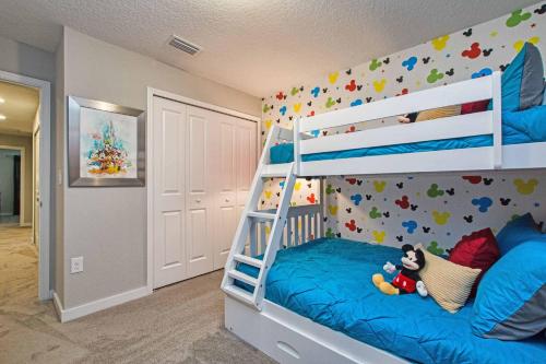 Beautiful 4BD home Themed Pool and Grill 4417 photo 31