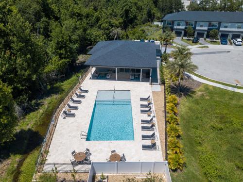 Beautiful 4BD home Themed Pool and Grill 4417 photo 5