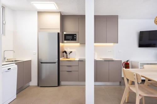 Una cocina o cocineta en EDEN RENTALS Sunrise Caletillas