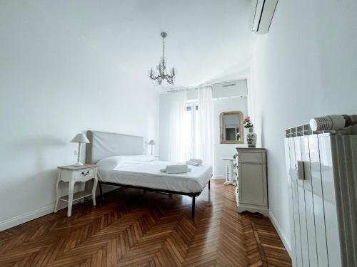 White Pearl - CityCenter - Large & Elegant Flat
