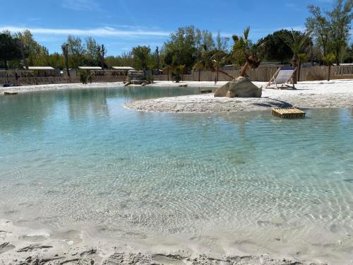 Gallery image of Camping 5 étoiles en bord de mer Valras plage in Vendres