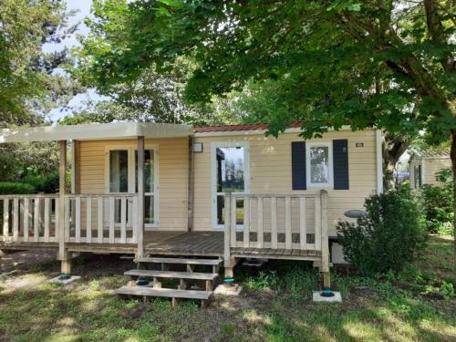 Φωτογραφία από το άλμπουμ του Camping le Vallage σε Attigny