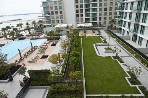 Bazén v ubytování Address Vista Bahrain nebo v jeho okolí