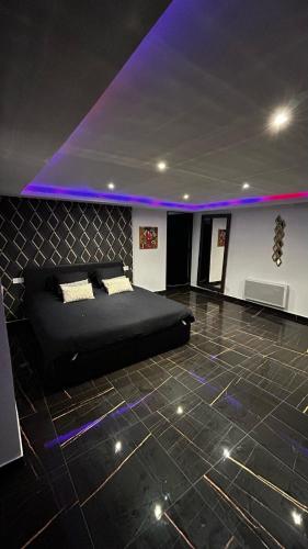 En eller flere senge i et værelse på love rooum