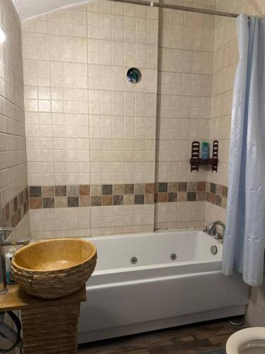 Koupelna v ubytování Byblos inn