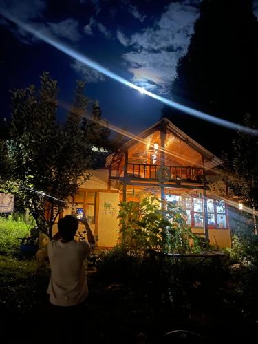 Fotografie z fotogalerie ubytování Zevibes Cafe & Homestay v destinaci Kalgha