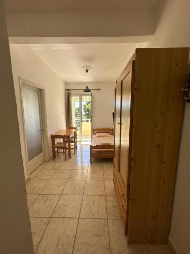 Gallery image of Tsatsalmas Rooms with Sea View II in Metamorfosi