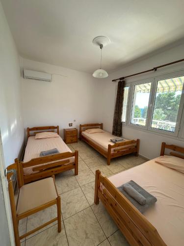 Gallery image of Tsatsalmas Rooms with Sea View II in Metamorfosi