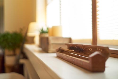 a brown box sitting on top of a counter at Ferienhaus am Spiegelberg in Lemgo in Lemgo