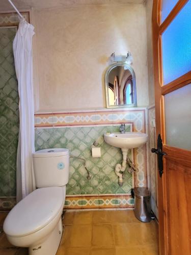 Vannituba majutusasutuses Hotel Gernika