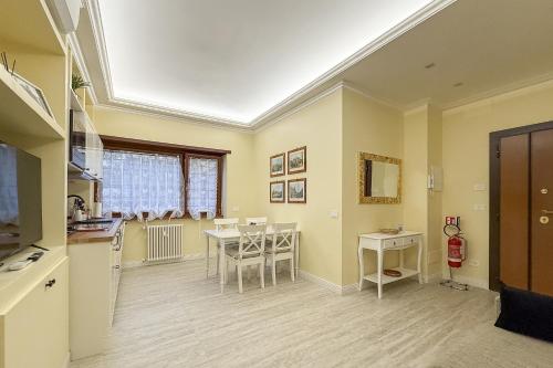 Vatican House Crocifisso 51