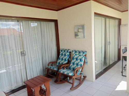 Ruang duduk di FLATS MONTE CASTELO GRAVATÁ MELHOR LOCALIZAÇÃo