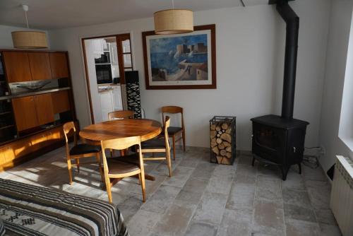 Køkken eller tekøkken på Maison de la côte Saint Amand