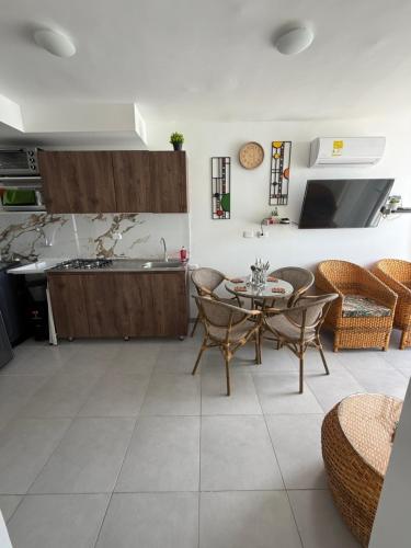 Η κουζίνα ή μικρή κουζίνα στο Beautiful Ocean view apartment