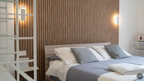 CDB Apartments - Naples Historic Center