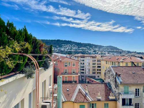 Risso - charming one bedroom with a balcony