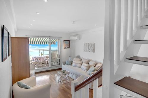 La Prom - a two bedroom apartment with a sea view