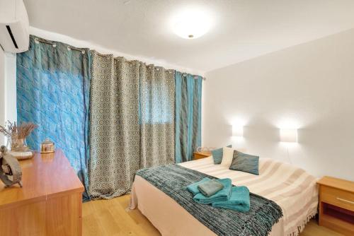 La Prom - a two bedroom apartment with a sea view