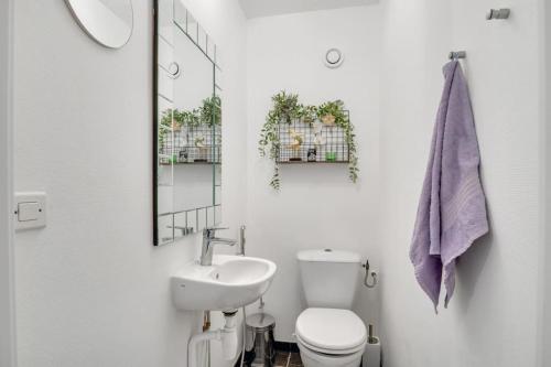 La Prom - a two bedroom apartment with a sea view