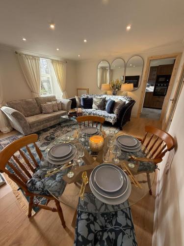 Χώρος καθιστικού στο Home away from home in Glasgow - Free Street Parking