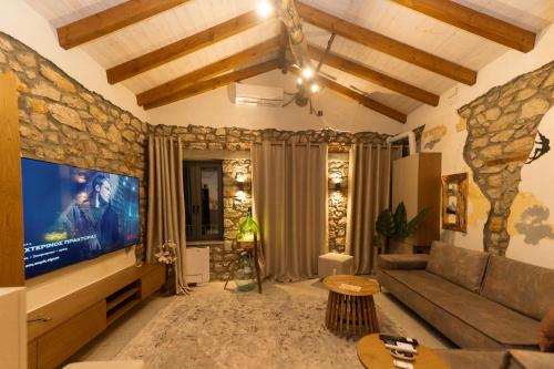 Winehouse Mouzaki-Ροδίτης