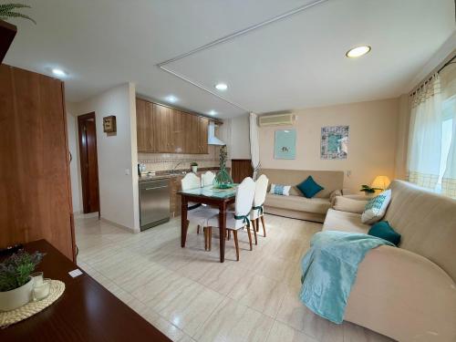 Charming apartment carihuela, best location