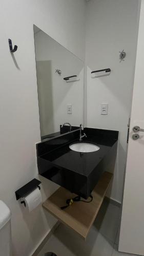 Ένα μπάνιο στο Apartamento Completo com Piscina, Academia e Salão de festas em São Carlos