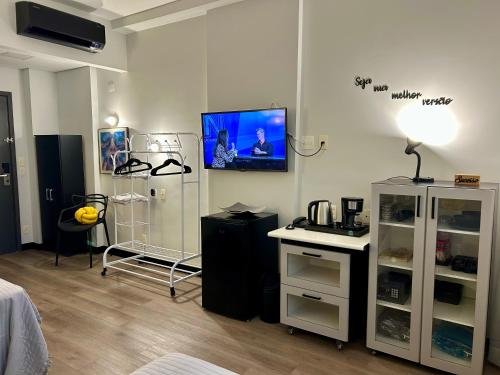 Televisyen dan/atau pusat hiburan di Stay Helbor Santos