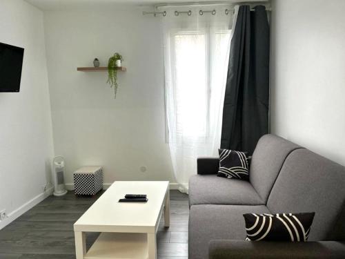 STUDIO - 4pers PROCHE GARE 10 MIN DISNEY