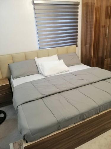 Galería fotográfica de Minimalist Solar Power 247Security 5G Wifi en Lekki