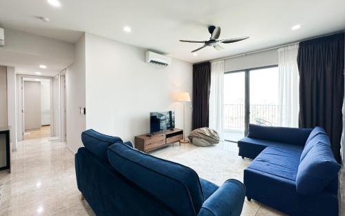 Χώρος καθιστικού στο Datum Jelatek Residence by Airhost